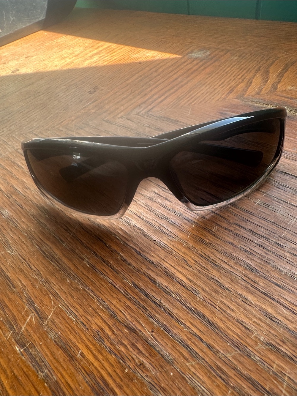 Puma Black Wraparound Men's Sunglasses